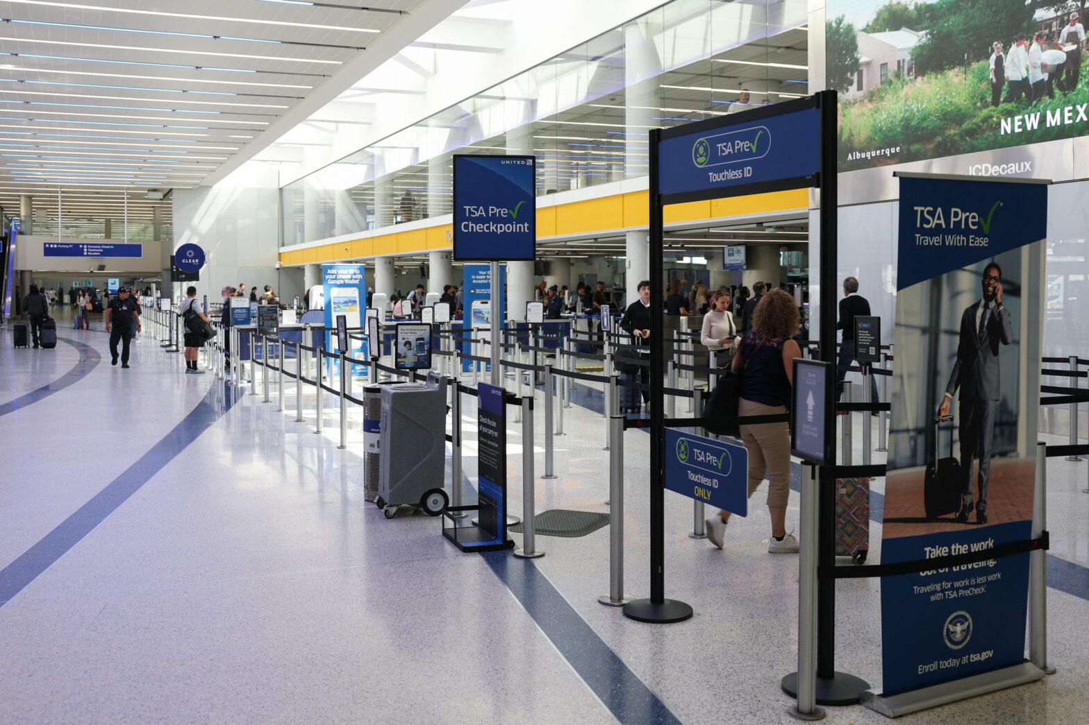 TSA's Gateside Program Quietly Rolled Back, Taking Away Perk For Most PreCheck Travelers